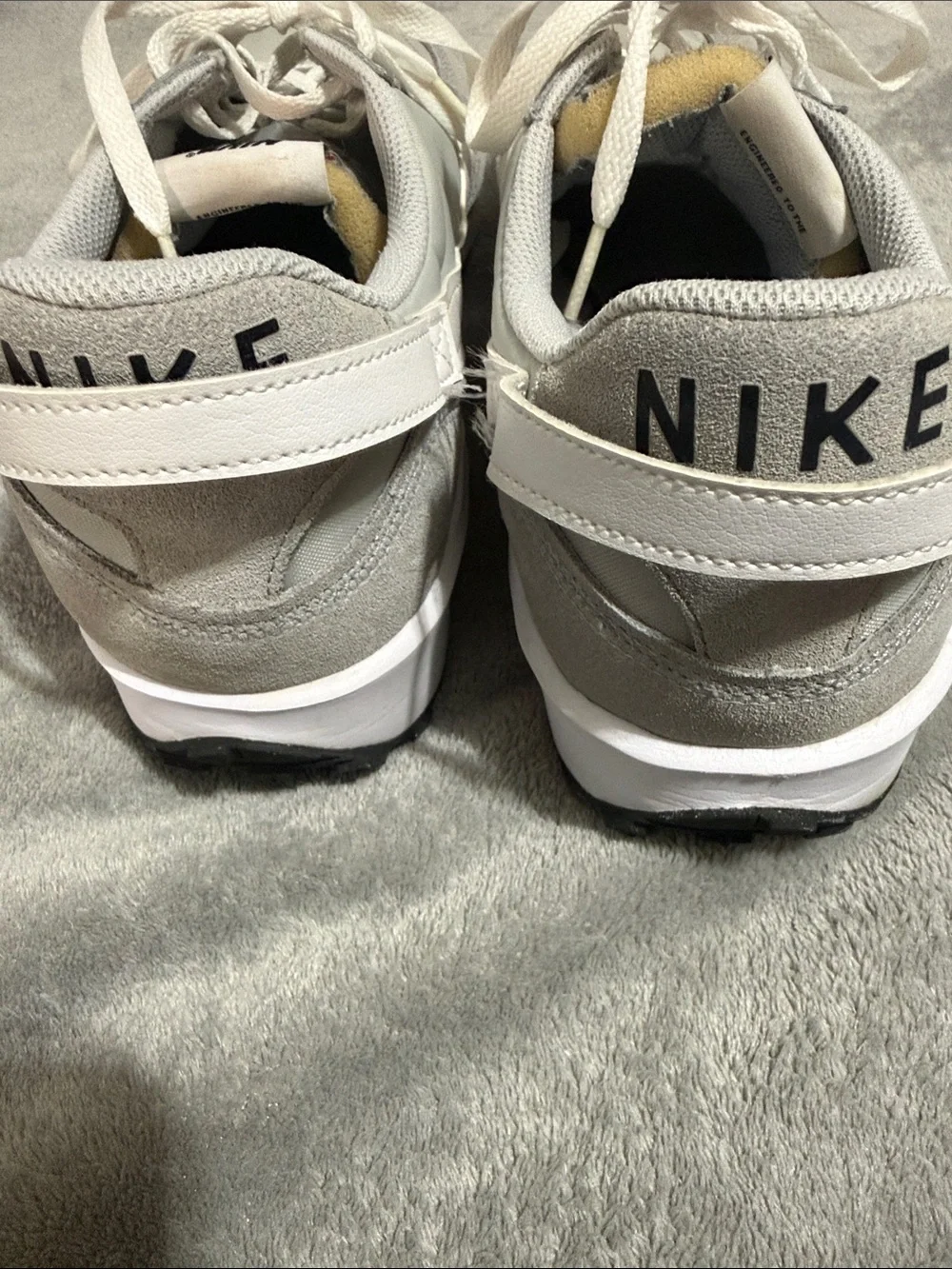 Nike classic low